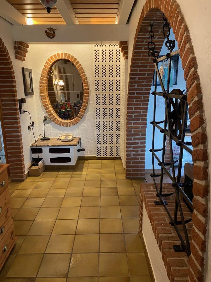 Holiday home Lindenhuus-urlaub Unter Einem Teilreetdach-terrasse - Nahe Norden-norddeich Osteel