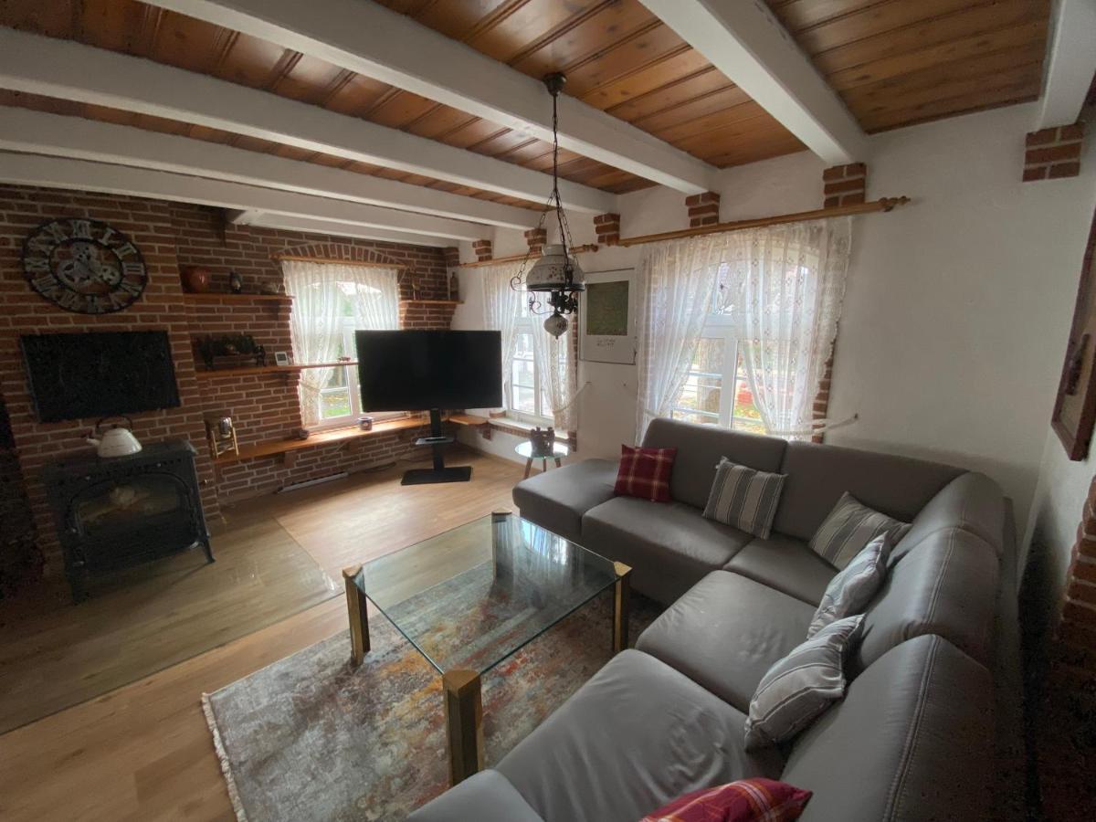 Lindenhuus-urlaub Unter Einem Teilreetdach-terrasse - Nahe Norden-norddeich Osteel