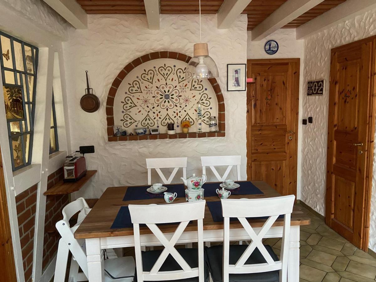 Lindenhuus-urlaub Unter Einem Teilreetdach-terrasse - Nahe Norden-norddeich *